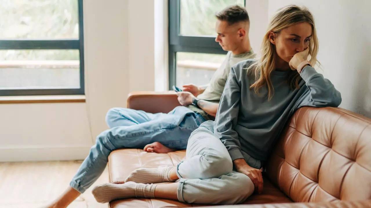 7 Ways People Adopt To Hide Their Affair From Their Partner