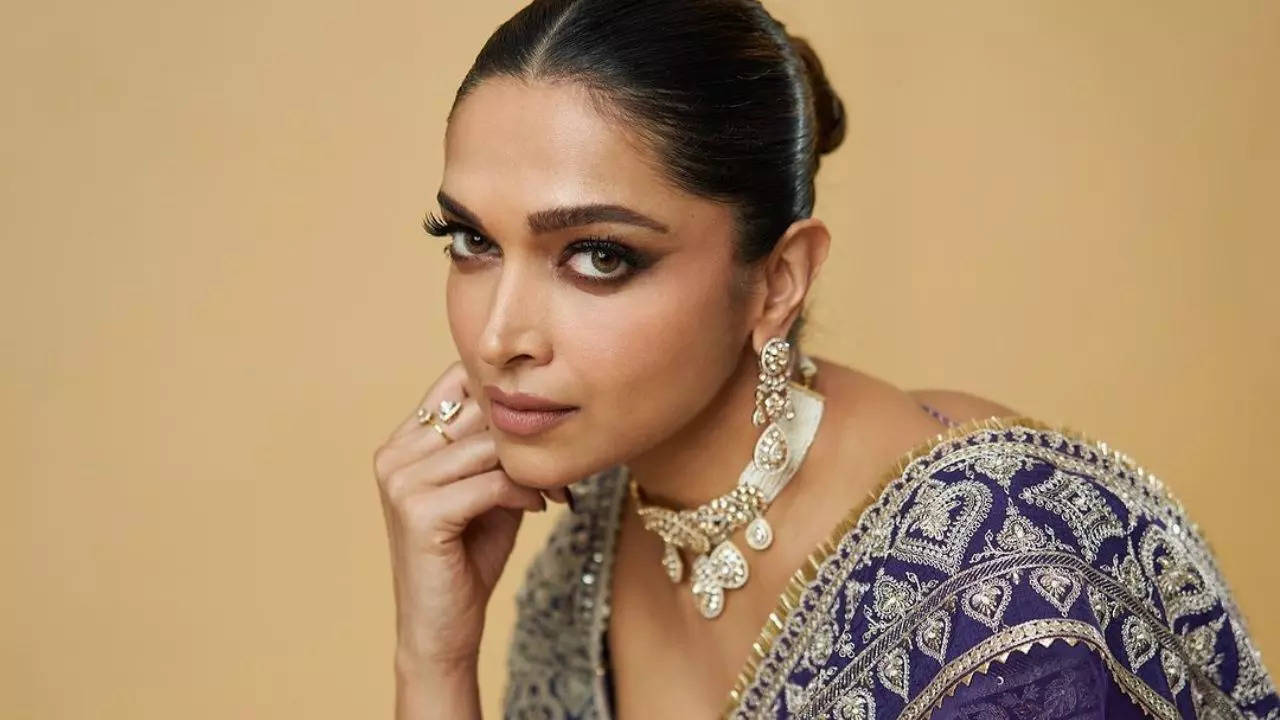 Deepika Padukone Drinks THIS Homemade Juice For Healthy Glowing Skin