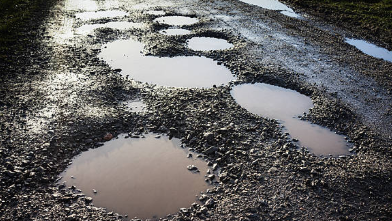 15-day deadline to BBMP to fill potholes in Bengaluru. (Representational Image)