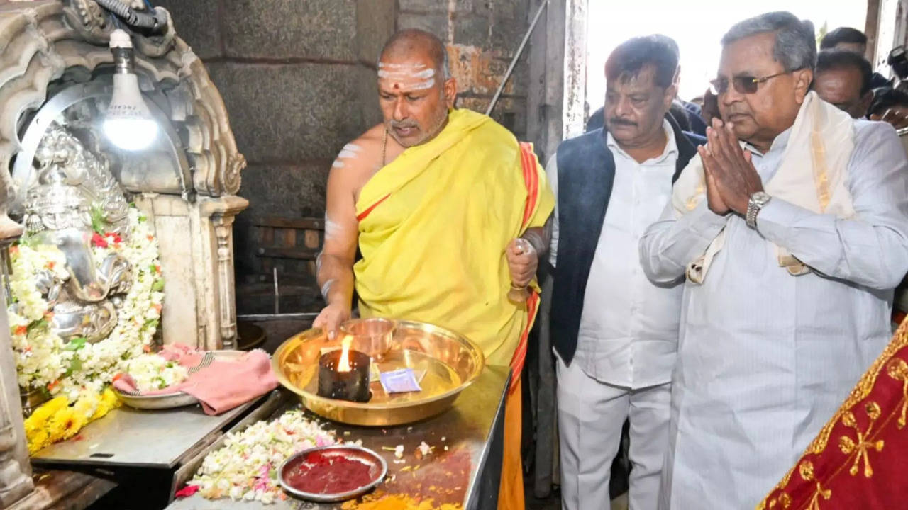 the cm attended the first meeting of the chamundeshwari authority amidst the opposition of rajamate pramodadevi