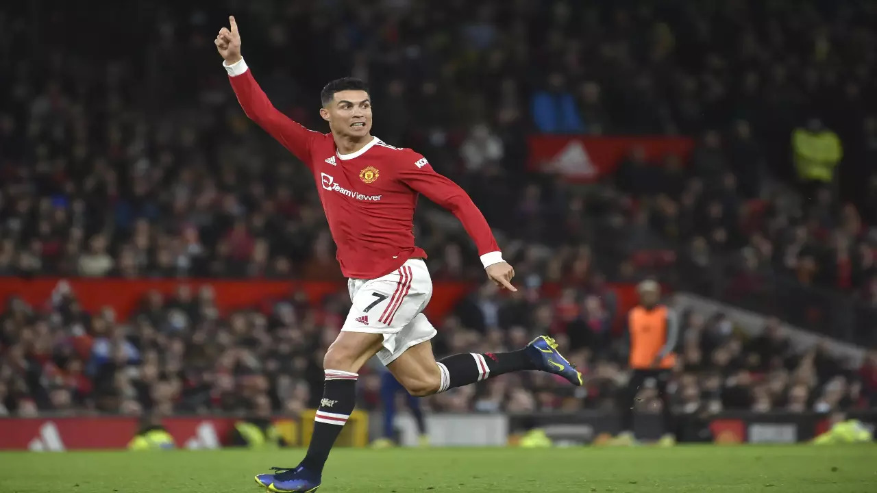 Cristiano Ronaldo celebrates his goal