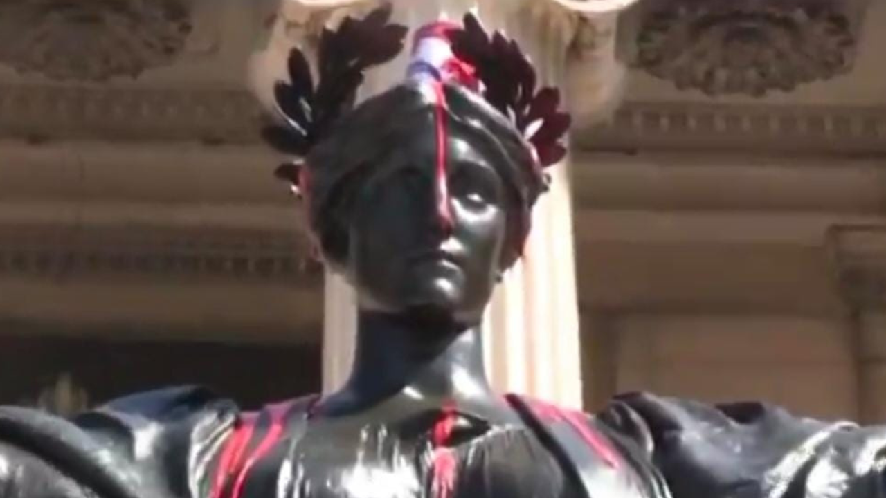 Columbia University Alma Mater statue vandalized? drenched in red paint