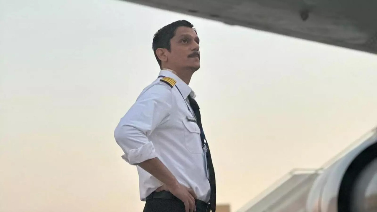 Vijay Varma On Portraying Captain Devi Sharan In Anubhav Sinha's SHow: Not Much Research, Didn't Want To Look Like A Noob | EXCLUSIVE