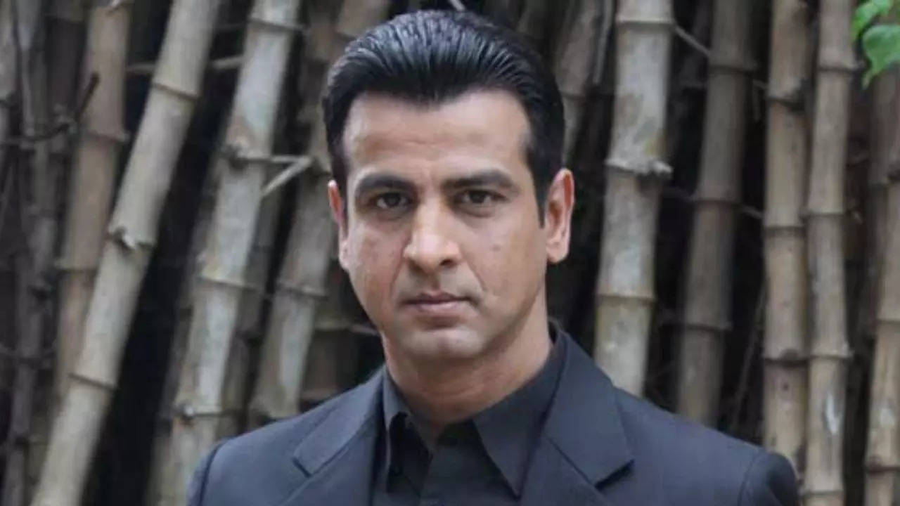 Ronit Roy Rubbishes Reports Of Him Joining Anupamaa As New Vanraj