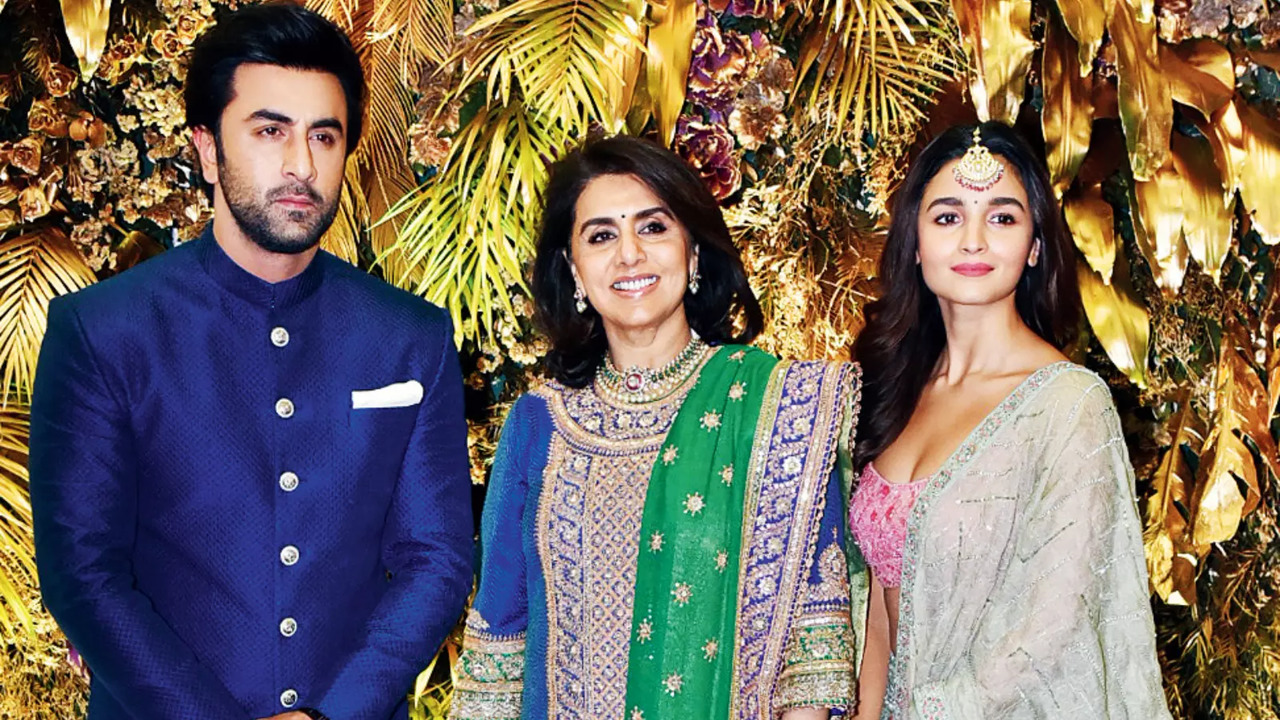 Alia Bhatt-Ranbir Kapoor-Neetu Want To Move To Krishna Kunj This Diwali, But Will The Interiors Be Completed? - Exclusive