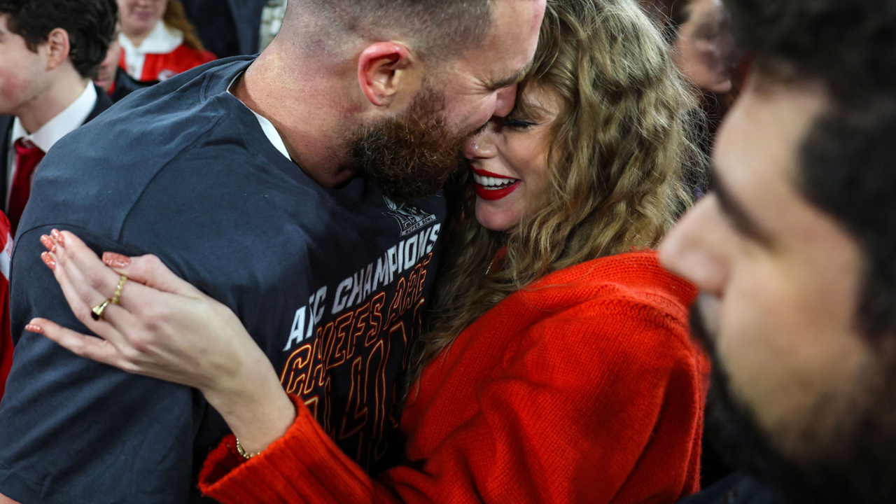 Taylor Swift with Travis Kelce