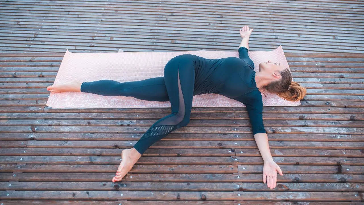 yoga for gas relief: 7 yoga poses that help to reduce gas and bloating