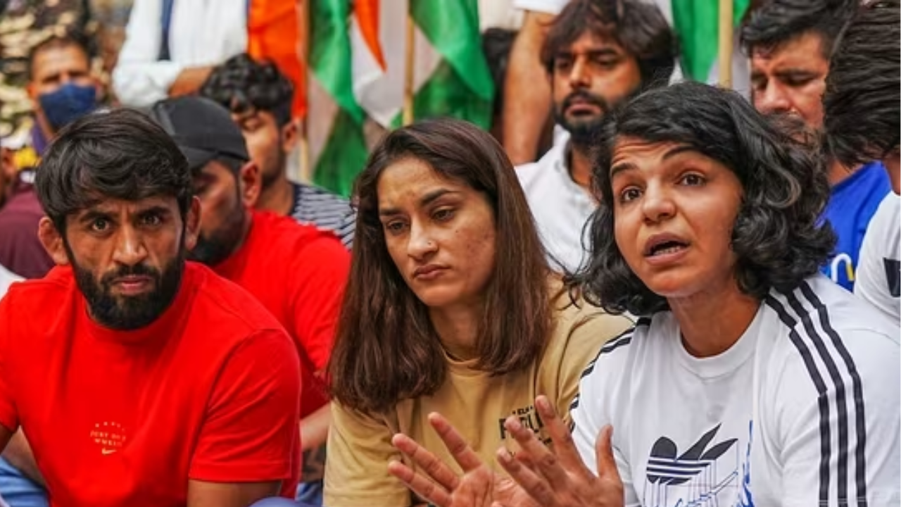 Bajrang Punia, Vinesh Phogat and Sakshi Malik at Jantar Mantar during Wrestlers' Protest