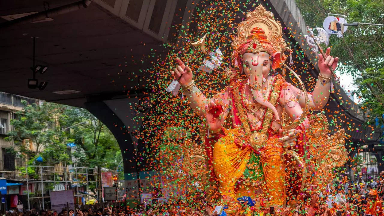 ganesha chaturthi 2024 shubh muhurat: city wise timings for ganapati puja