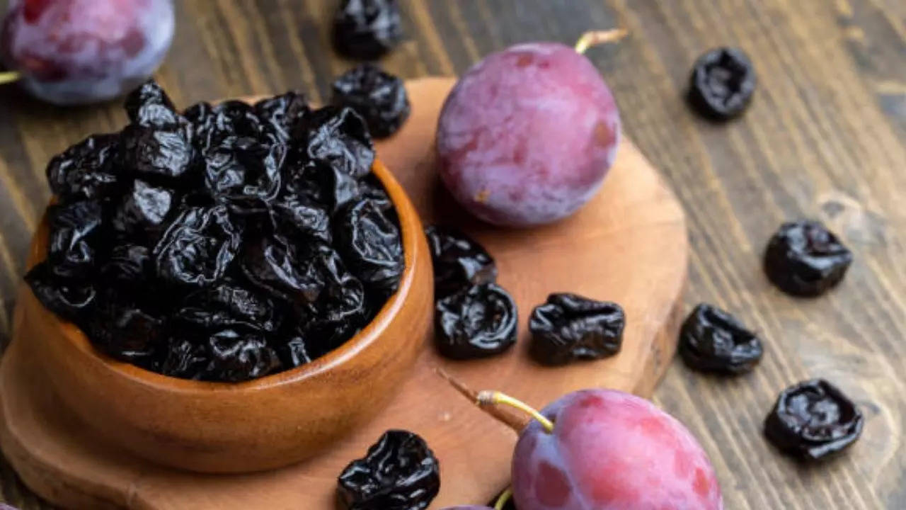 Having 4-5 Prunes A Day Can Increase Bone Density: Study