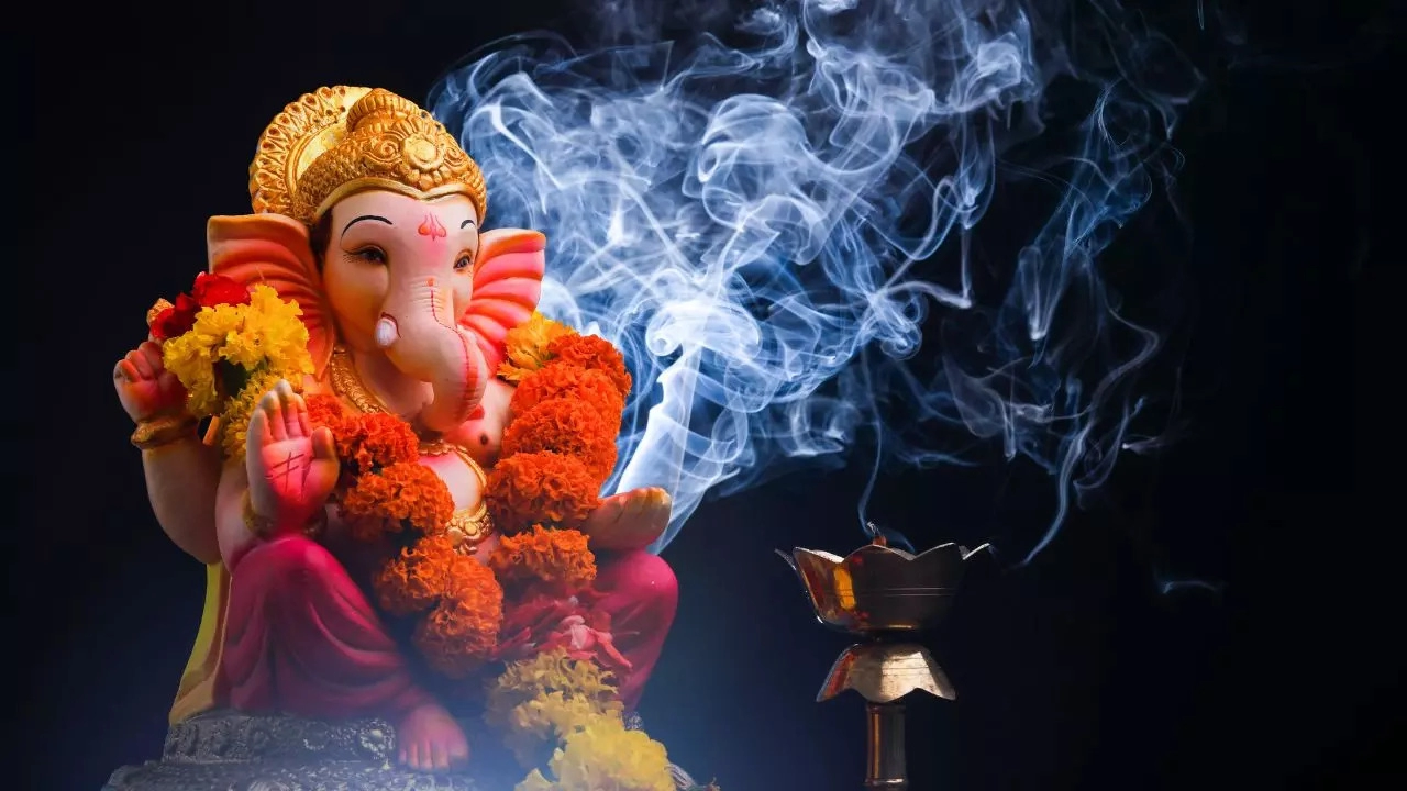 ganesh chaturdhi- vinayaka chavithi,when should the statue be installed?