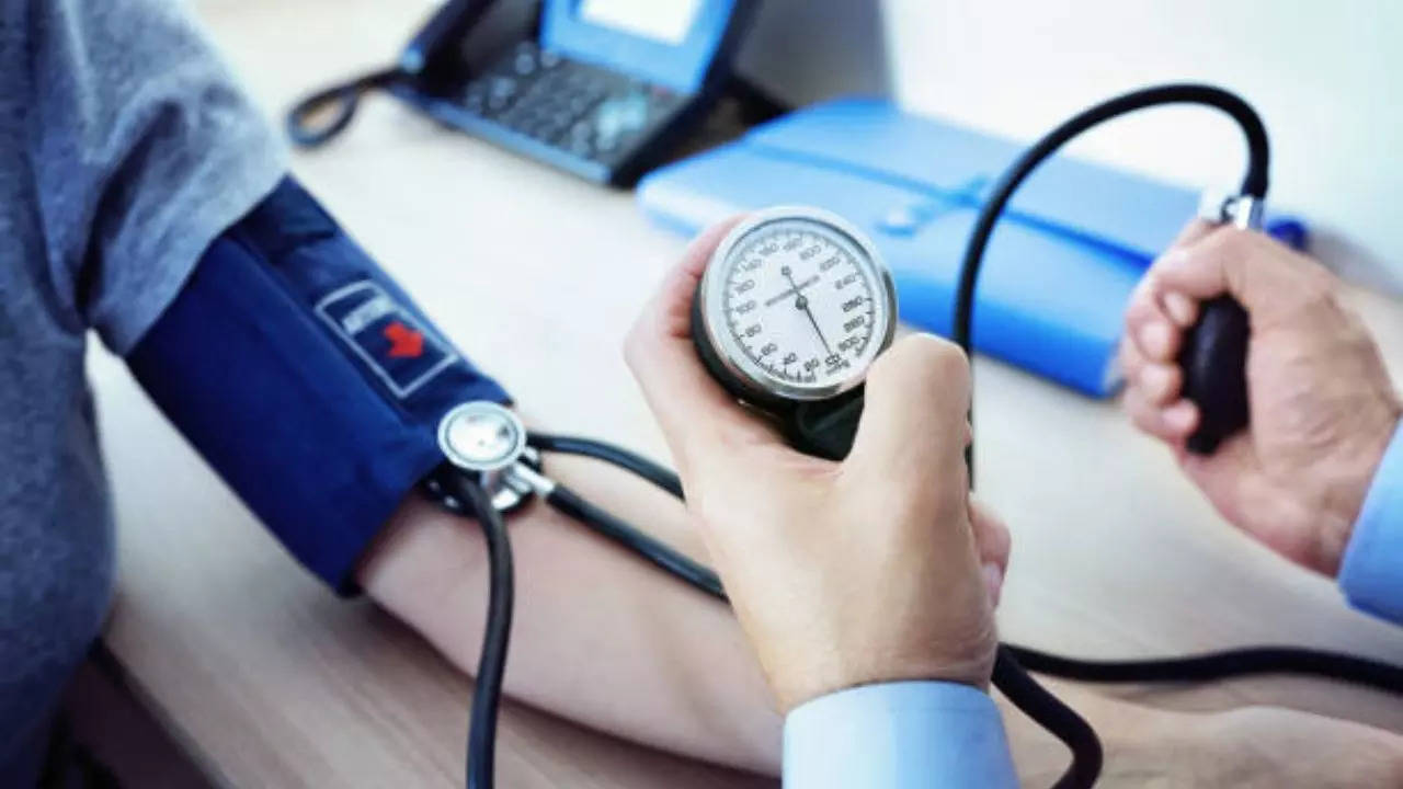 1 In 4 US Adults Under 40 Have High Blood Pressure; Know Ways To Keep It Low And Regulate Your Heart Health