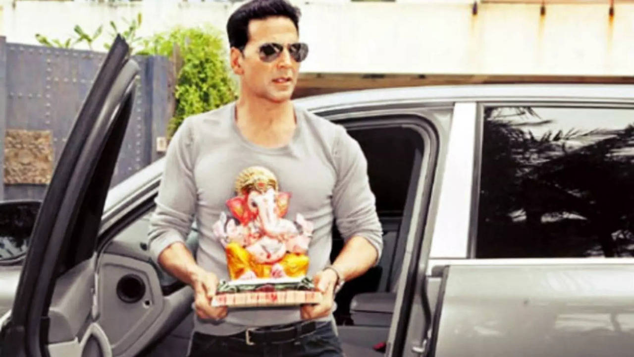 ganesh chaturthi 2024: akshay kumar, sonam kapoor, madhuri dixit and more extend wishes