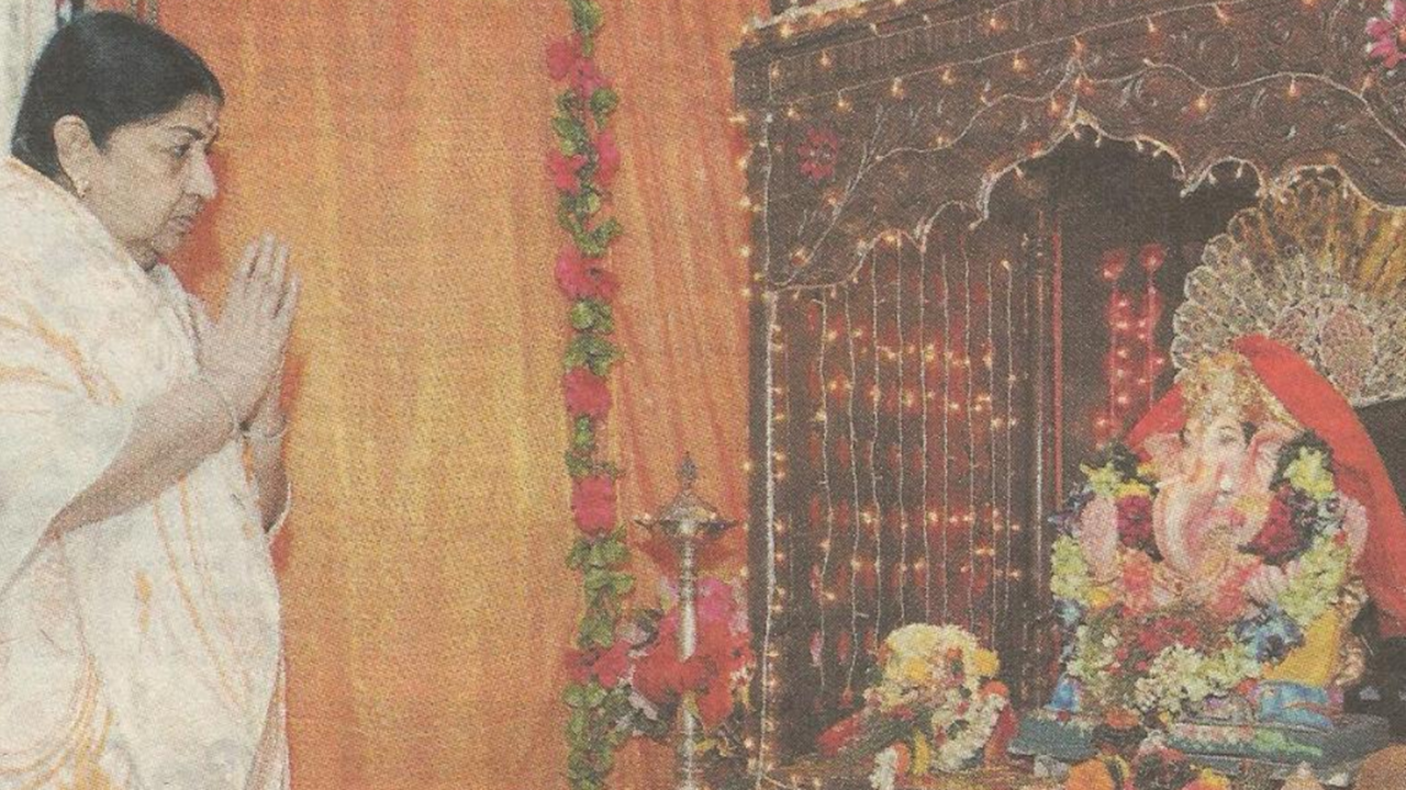 Throwback: When Legendary Singer Lata Mangeshkar Recalled Ganpati Celebrations From Her Era