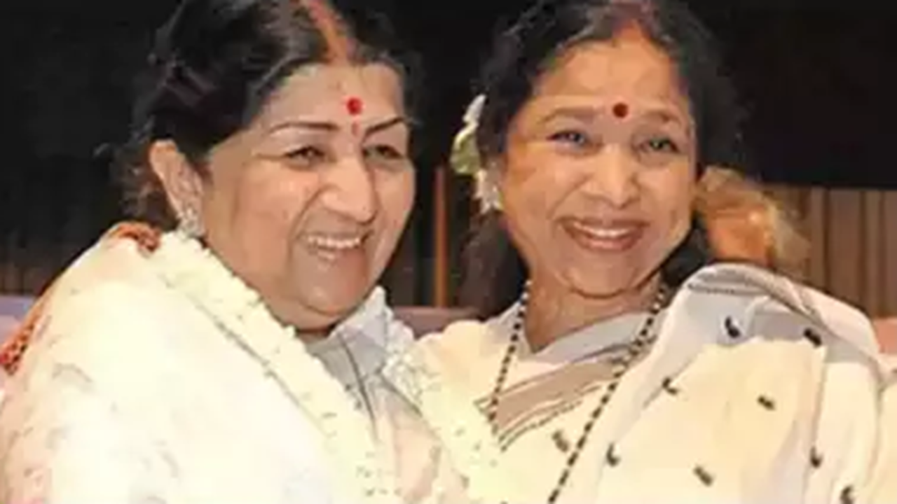 Happy Birthday Asha Bhosle: When Lata Mangeshkar Openly Talked About Their 'So-Called Rivalry'