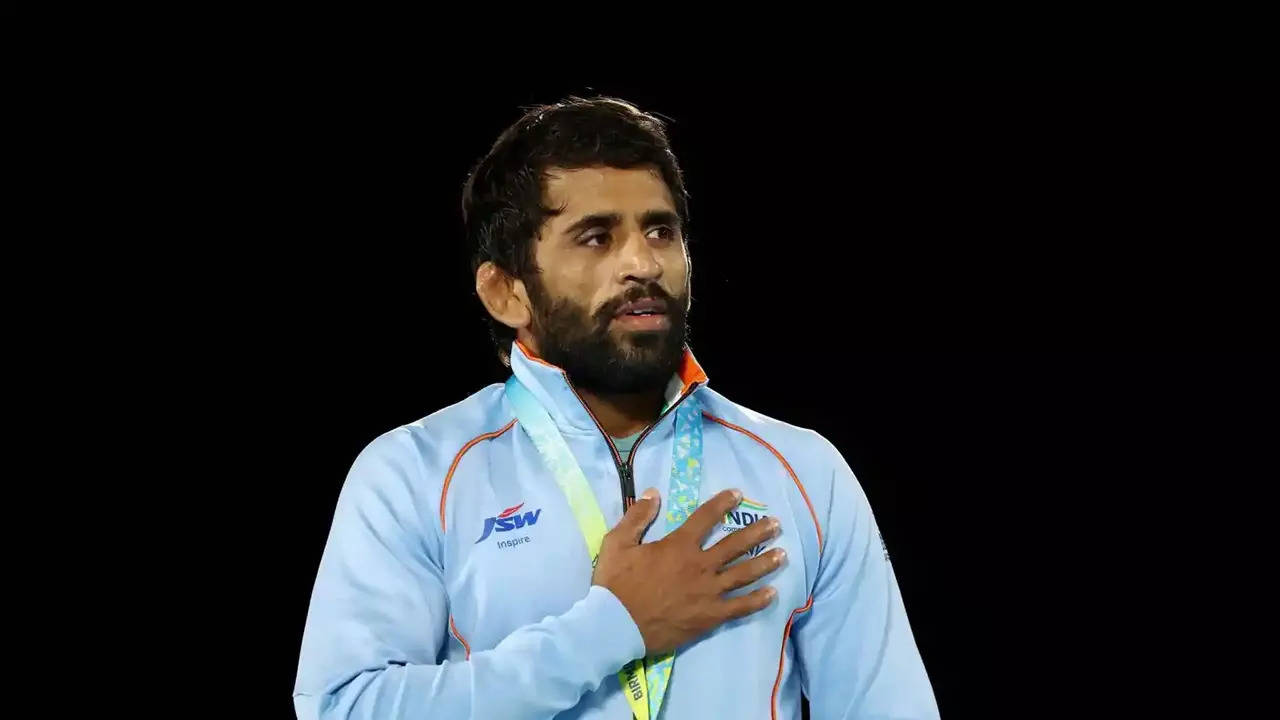 wrestler and congress leader bajrang punia received death threats know the details in marathi