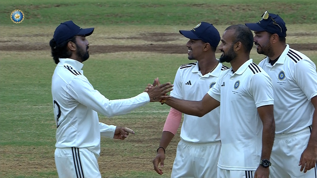 akash deep bowled brilliantly and picked up 9 wickets in duleep trophy match bcci announce his name for test match against bangladesh