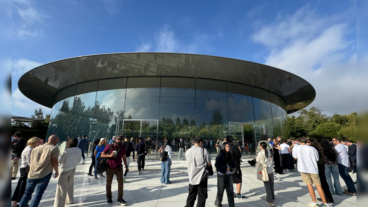 Apple Event Live