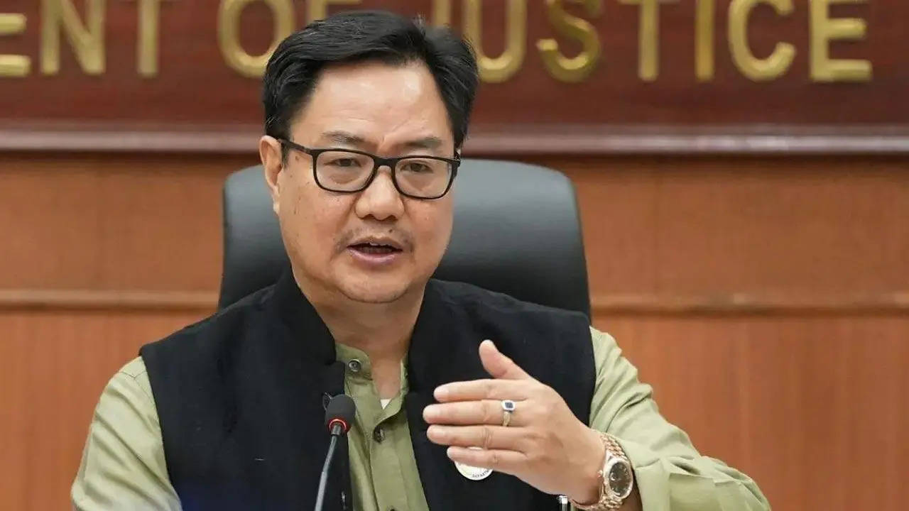 Kiren Rijiju Condemns Zakir Naik's Statement On Waqf