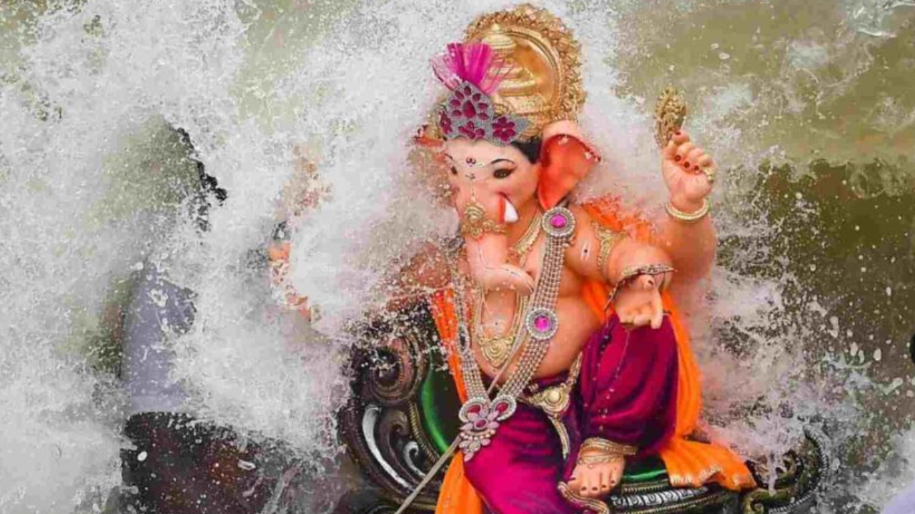 ganesh gisarjan 2024 wednesday is five days of ganesh immersion know the auspicious time and pooja rituals in marathi