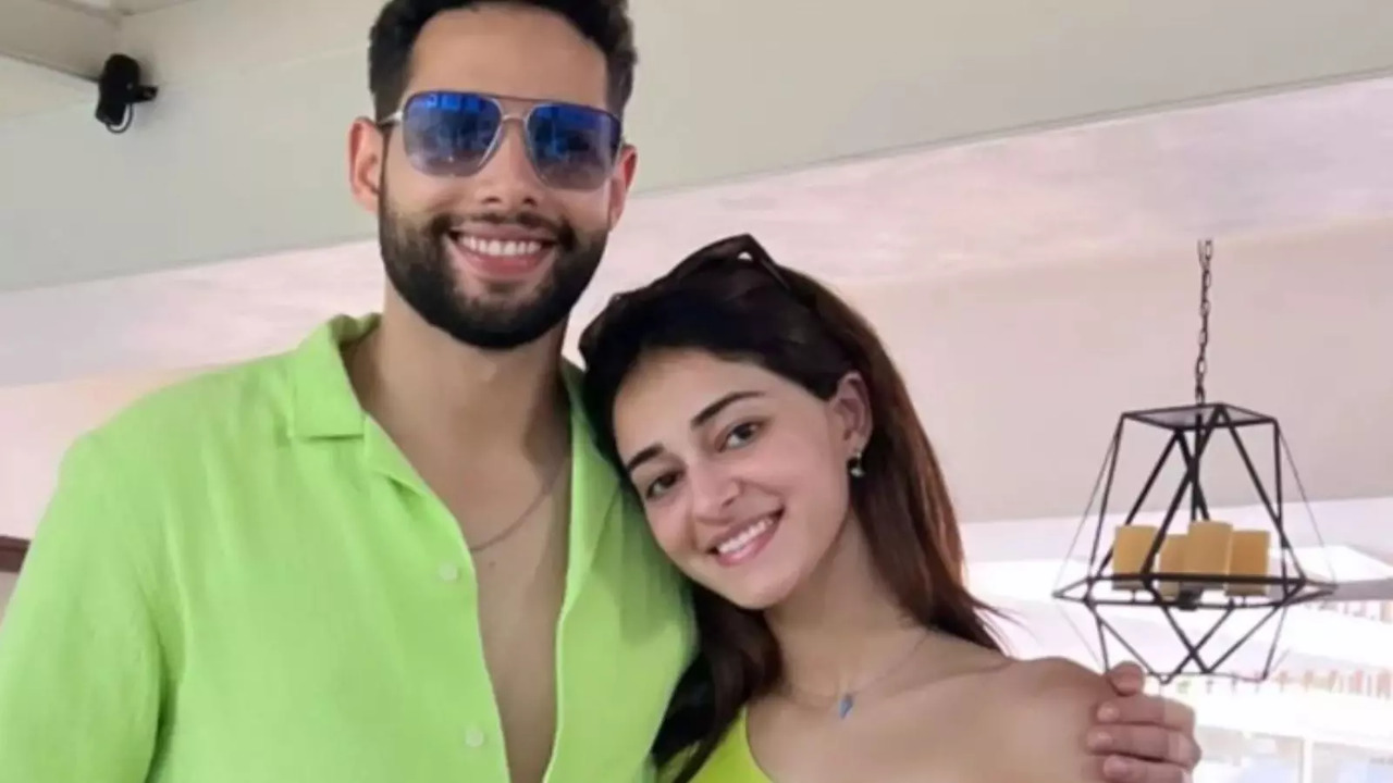 Siddhant Chaturvedi Doubles Down On 'Struggle' Remark For Ananya Panday: It’s Not Arrogance, It’s Confidence