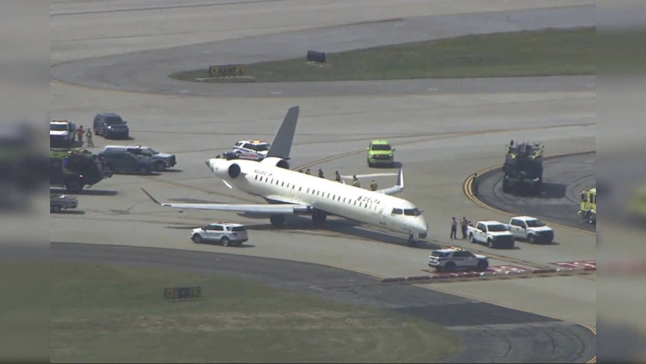 Delta Airplanes Collision