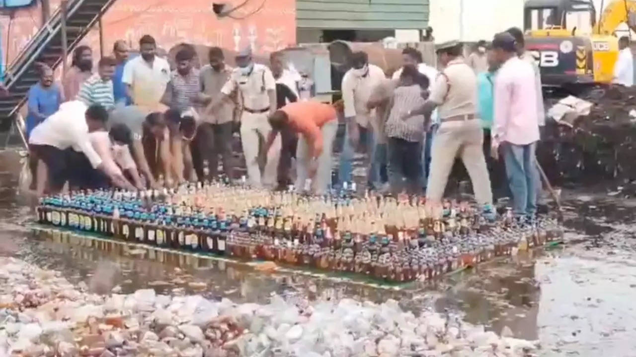 andhra pradesh: guntur locals steal from 24,031 liquor bottles police was about to destroy