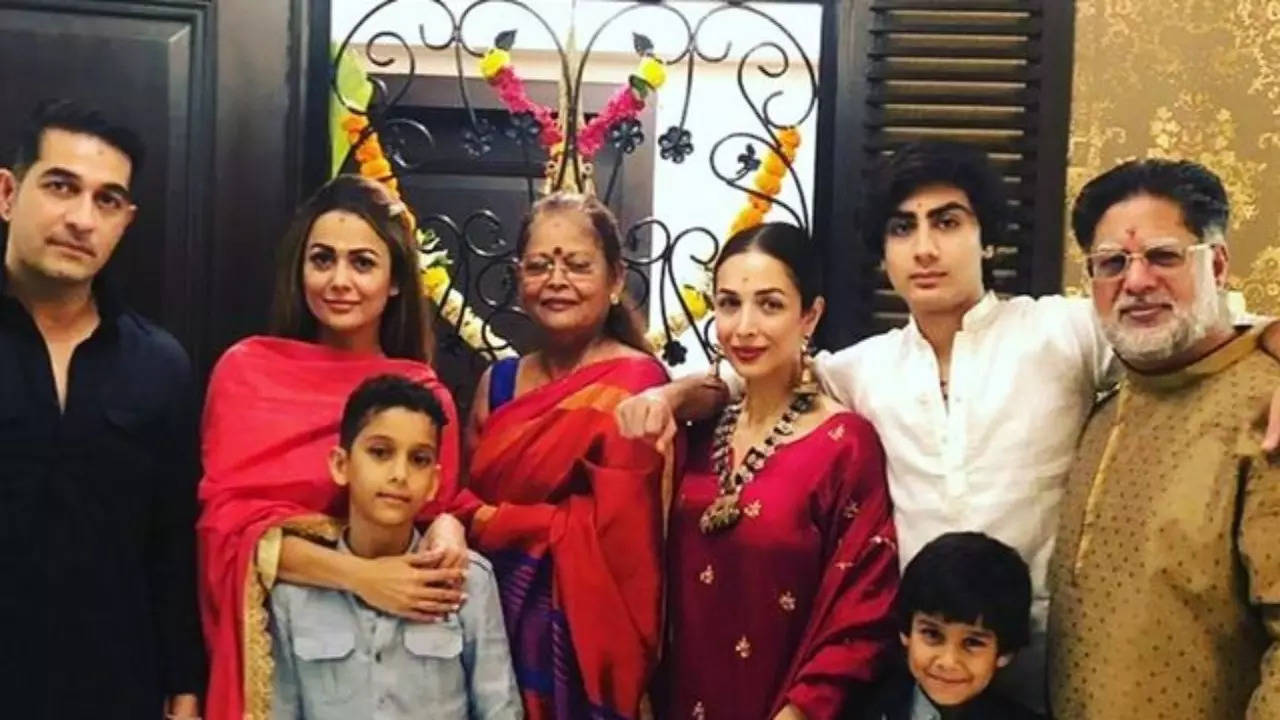 Anil Arora Dies By Suicide: Malaika Arora's Son Arhaan Khan Reaches Home After Grandfather's Tragic Death