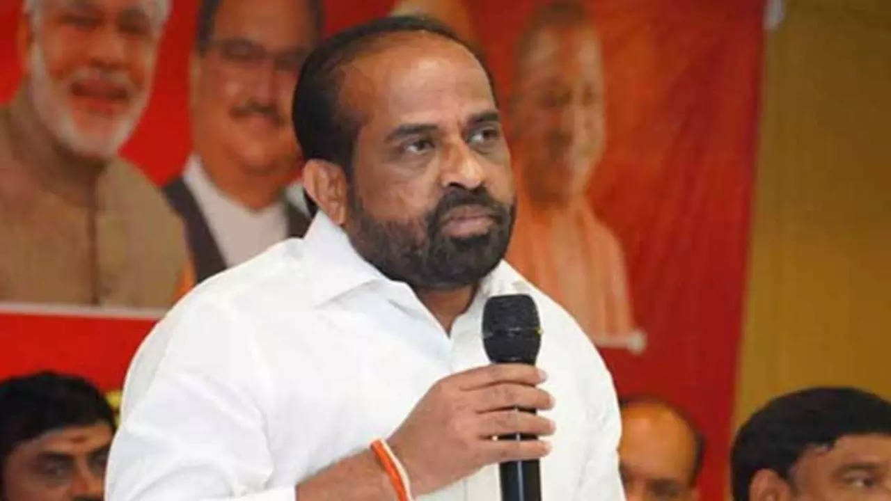 jagan..who went to see the criminal in jail, did not see the flood victims?: minister satyakumar yadav