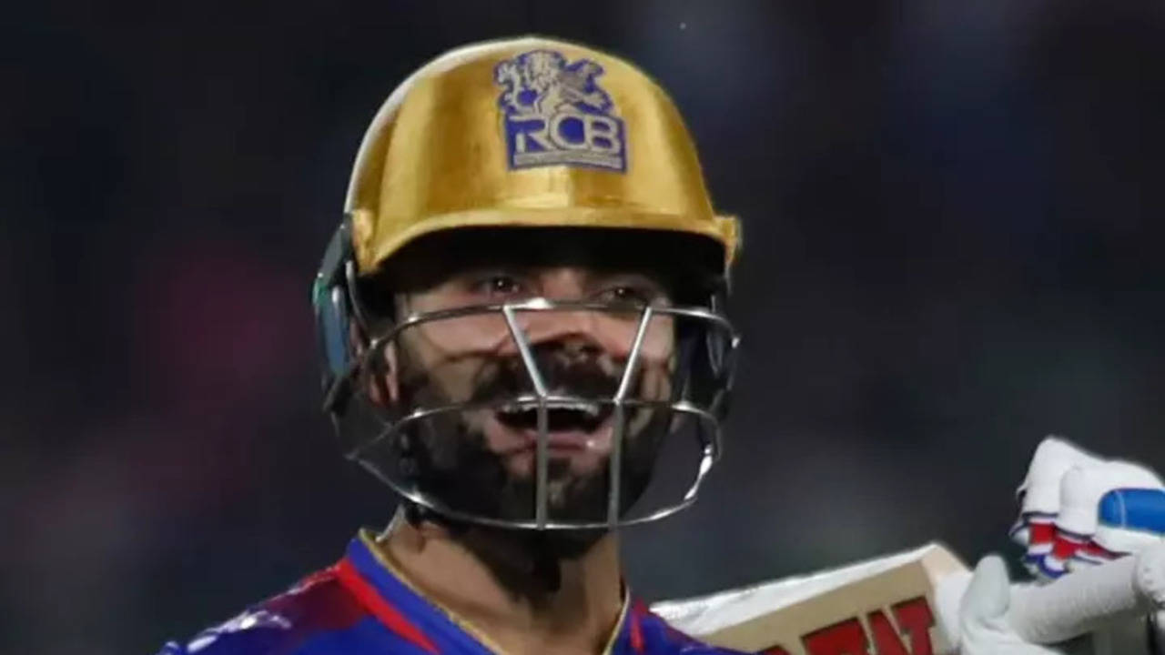 5 batsmen with most runs in an ipl season