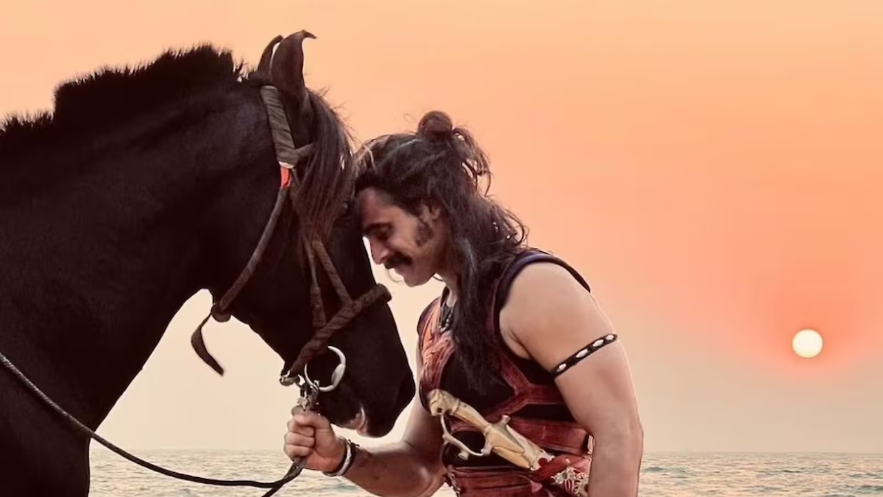 Ajayante Randam Moshanam (ARM) Review: This Tovino Thomas Film Is An ...