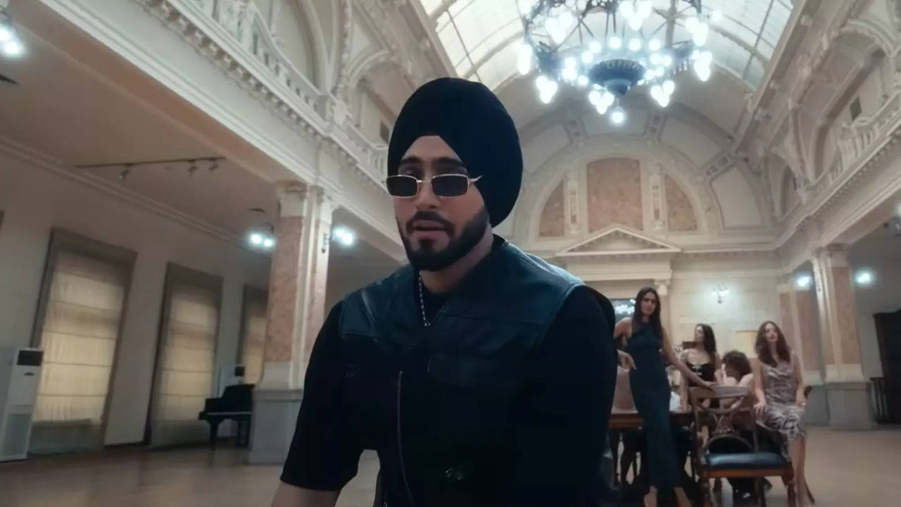 Rohanpreet Singh Talks About Using 'Double, Triple' Autotune In Songs: Jitna Acha Lage Utna... | EXCL