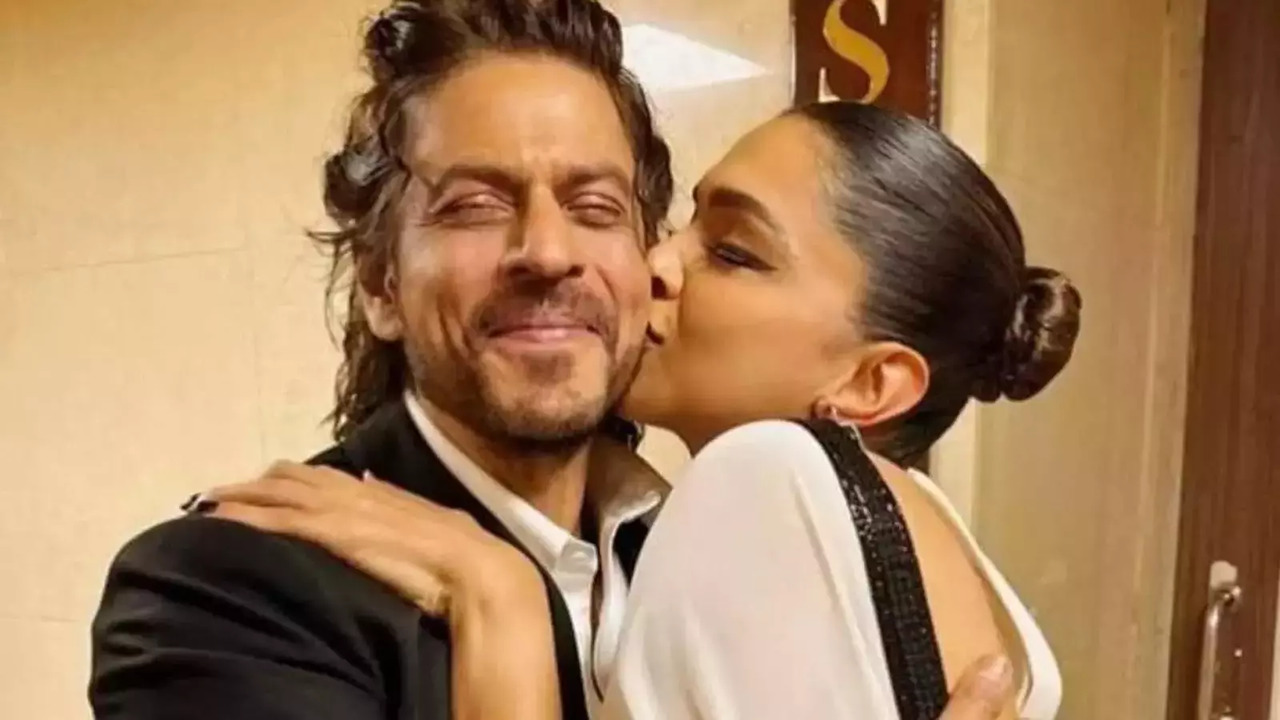 Shah Rukh Khan Visits Deepika Padukone And Her Baby Girl In Hospital Ahead Of Discharge