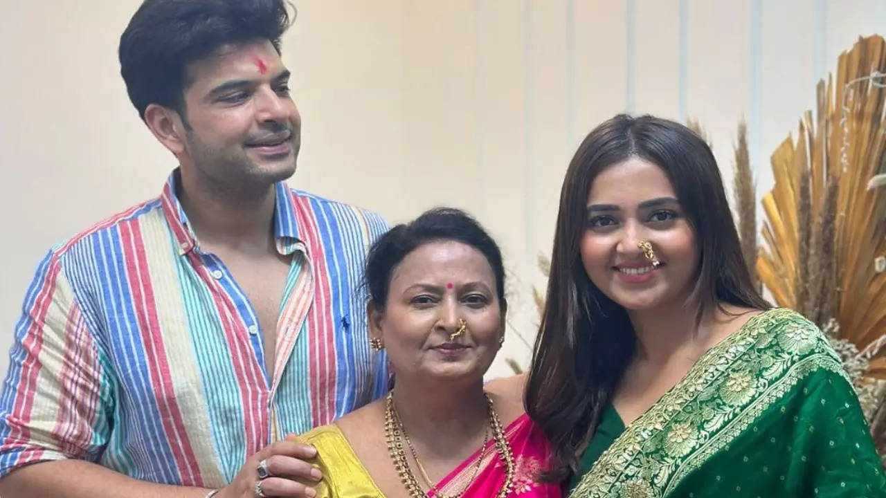 Tejasswi Prakash's Mom Says 'Ladka Final Hai' While Talking About Her Wedding Plans1