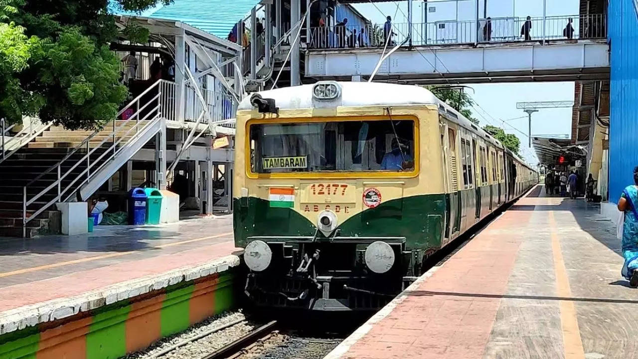 Chennai beach and Tambaram Train: சென்னை கடற்கரை- தாம்பரம் இடையே மின்சார  ரயில்கள் ஞாயிற்றுக்கிழமை ரத்து: தெற்கு ரயில்வே அறிவிப்பு! | Times Now Tamil