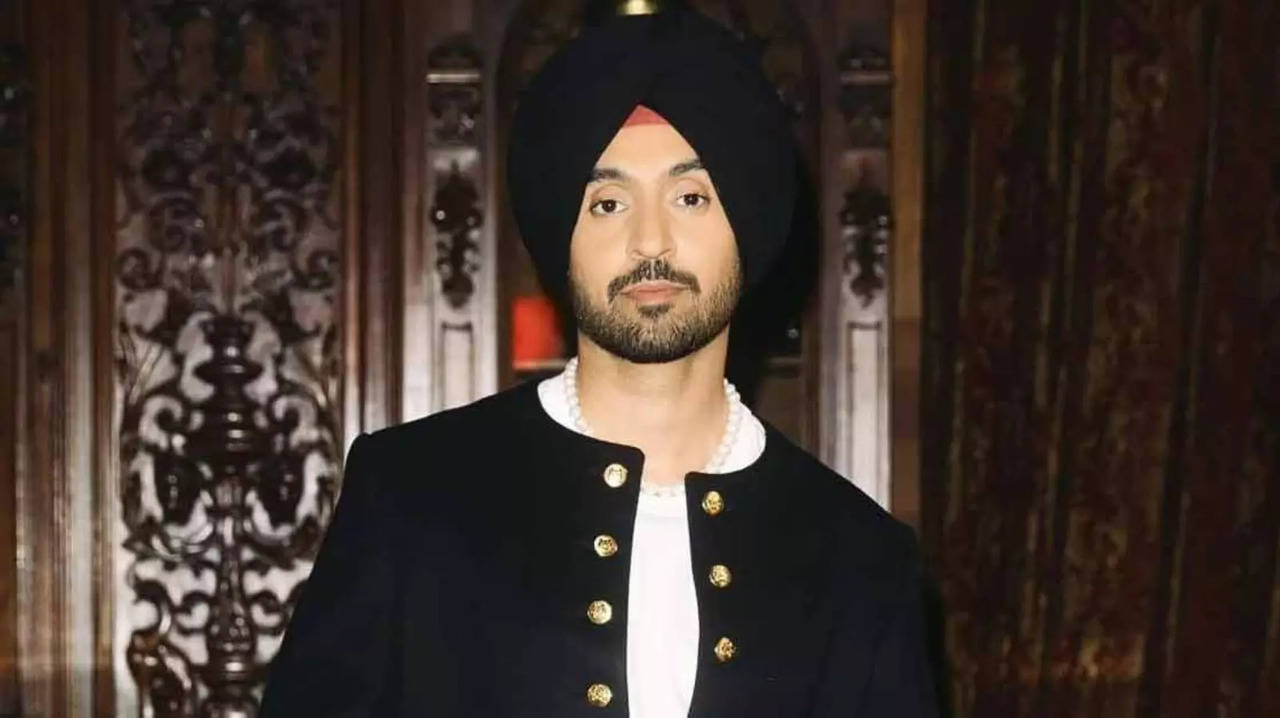 Diljit Dosanjh REACTS As Instagram Influencer Advices To Buy Shoes Instead Expensive Dil-Luminati Tour Tickets. WATCH