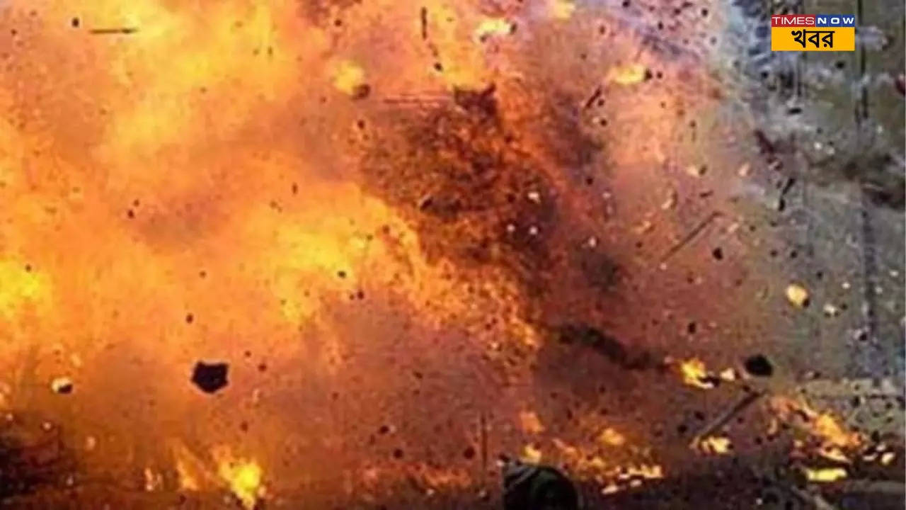 bomb blast in central kolkata one wounded admitted in hospital