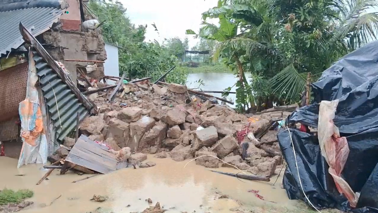 Mud house collapsed in rain