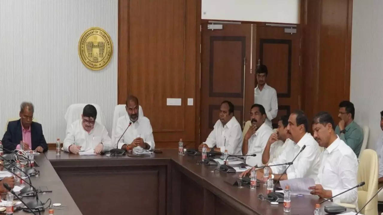 telangana government will establish welfare board for gulf workers