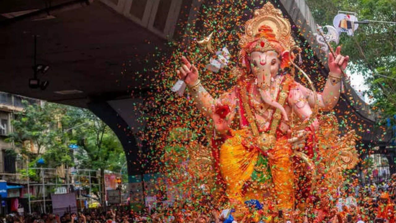 vinayakar oorvalam