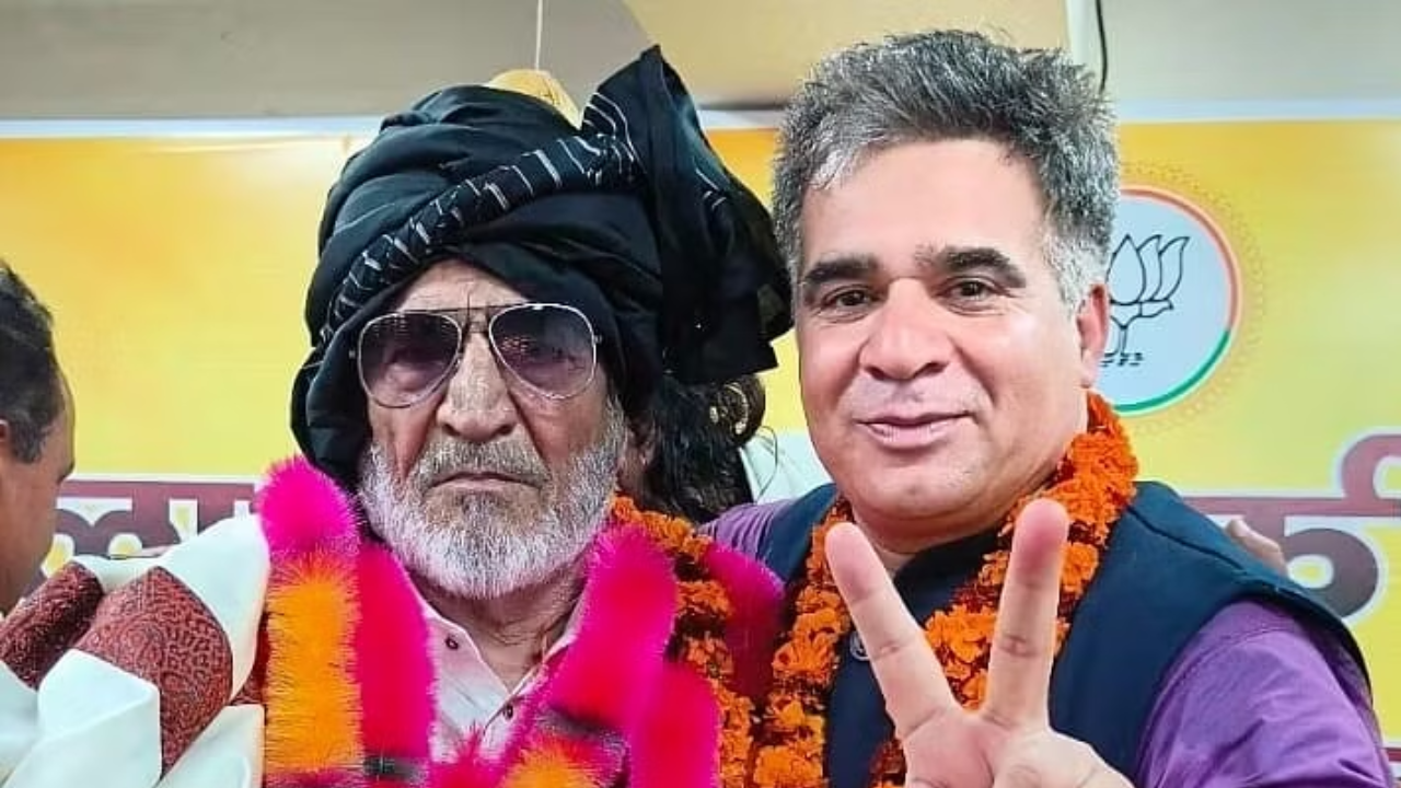 Jammu Kashmir BJP Leader Ravinder Raina along with Bukhari