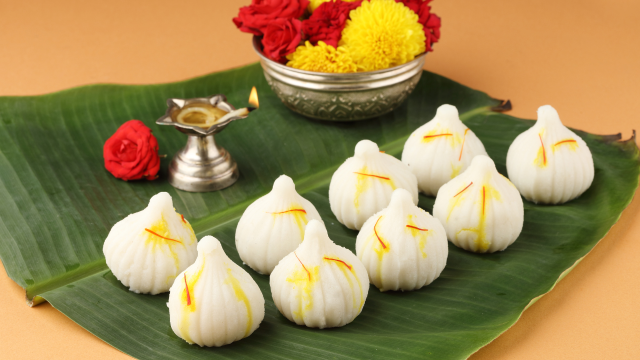 Chef Laxman Singh Bisht Shares An Exclusive Ukdiche Modak Recipe For Bappa