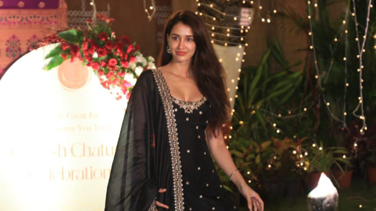 Disha Patani nails black kurta set