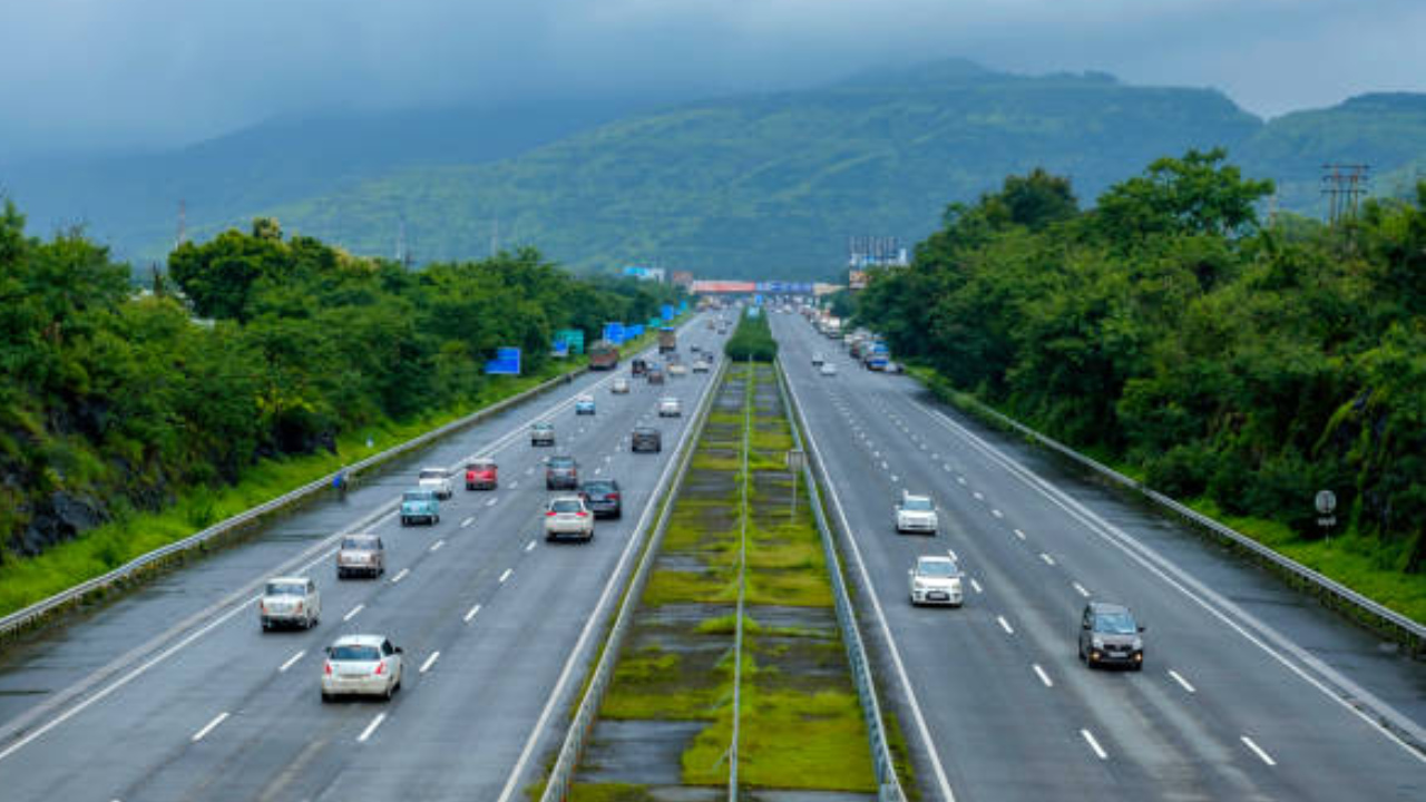 Mumbai-Pune expressway