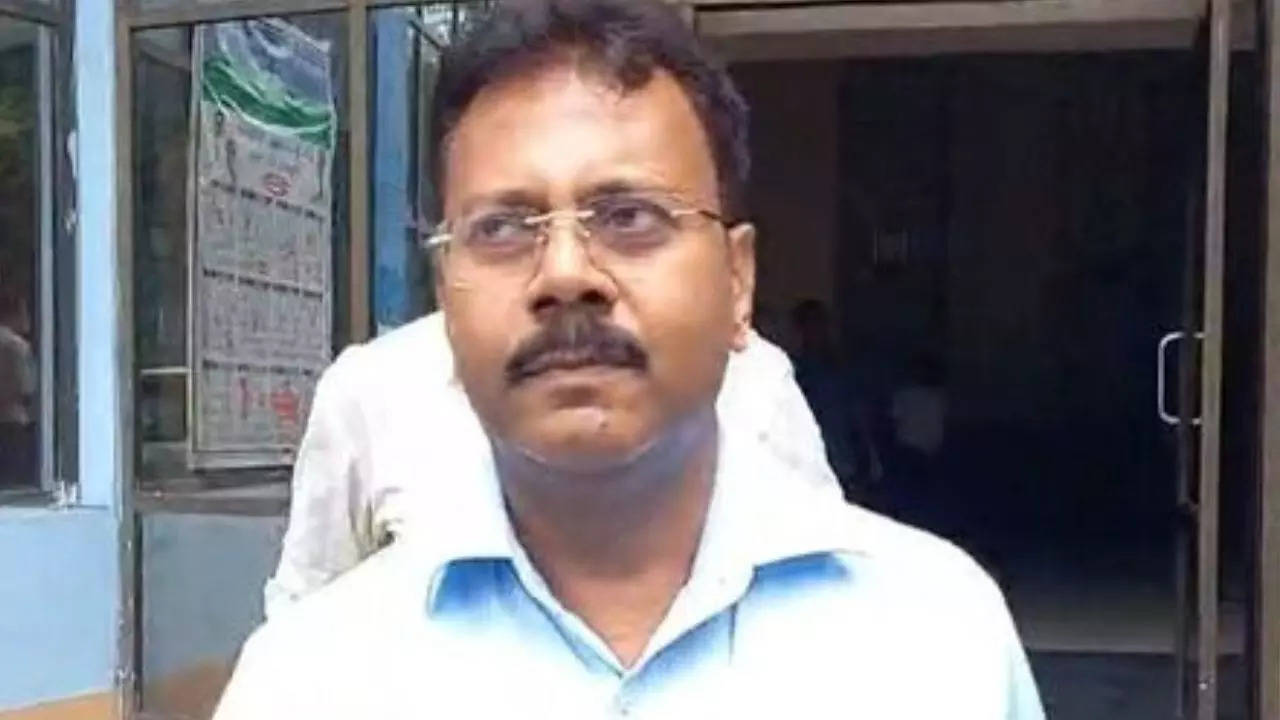 Sandip Ghosh new allegations he tortured transgender in a hotel Kolkata doctor murder case update