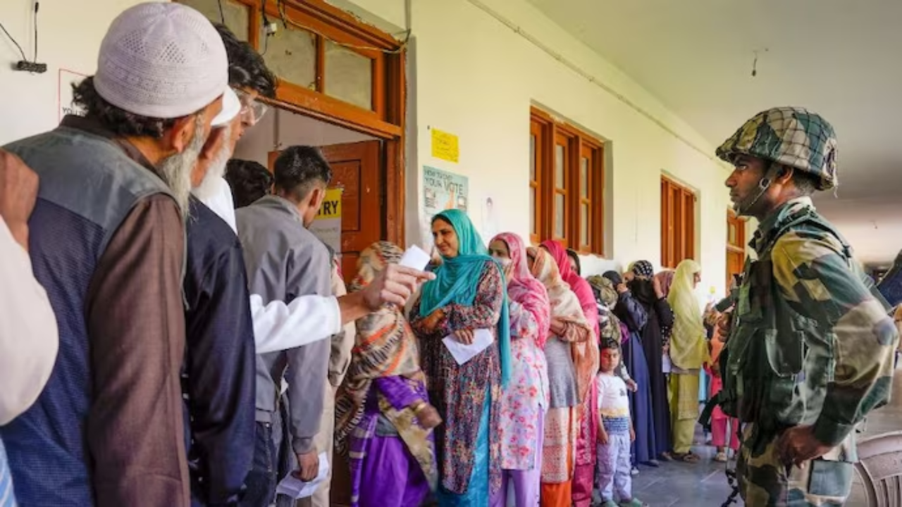 Jammu and Kashmir Assembly Elections 2024 Live Updates Voting Turnout Stands At 5885 pc In 1st Phase Polls Kishtwar Records Highest With 70 pc 