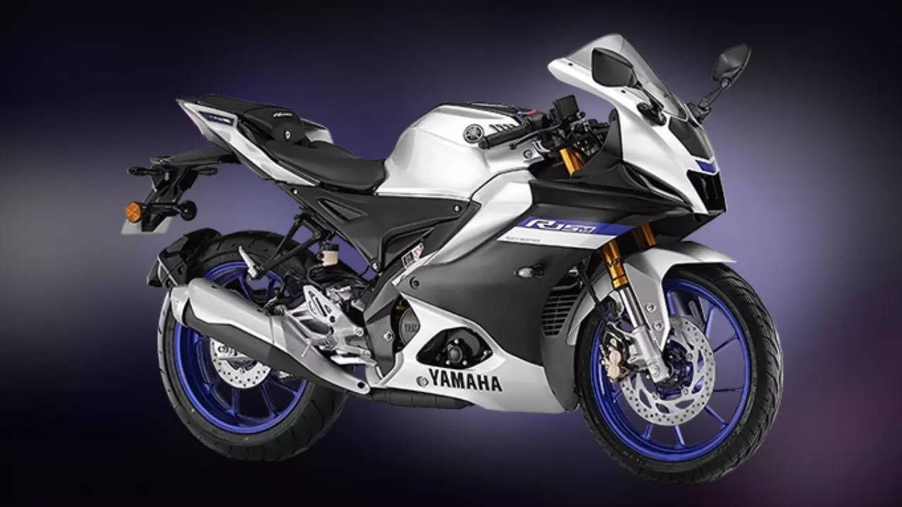 Yamaha R15M Carbon Fiber Edition