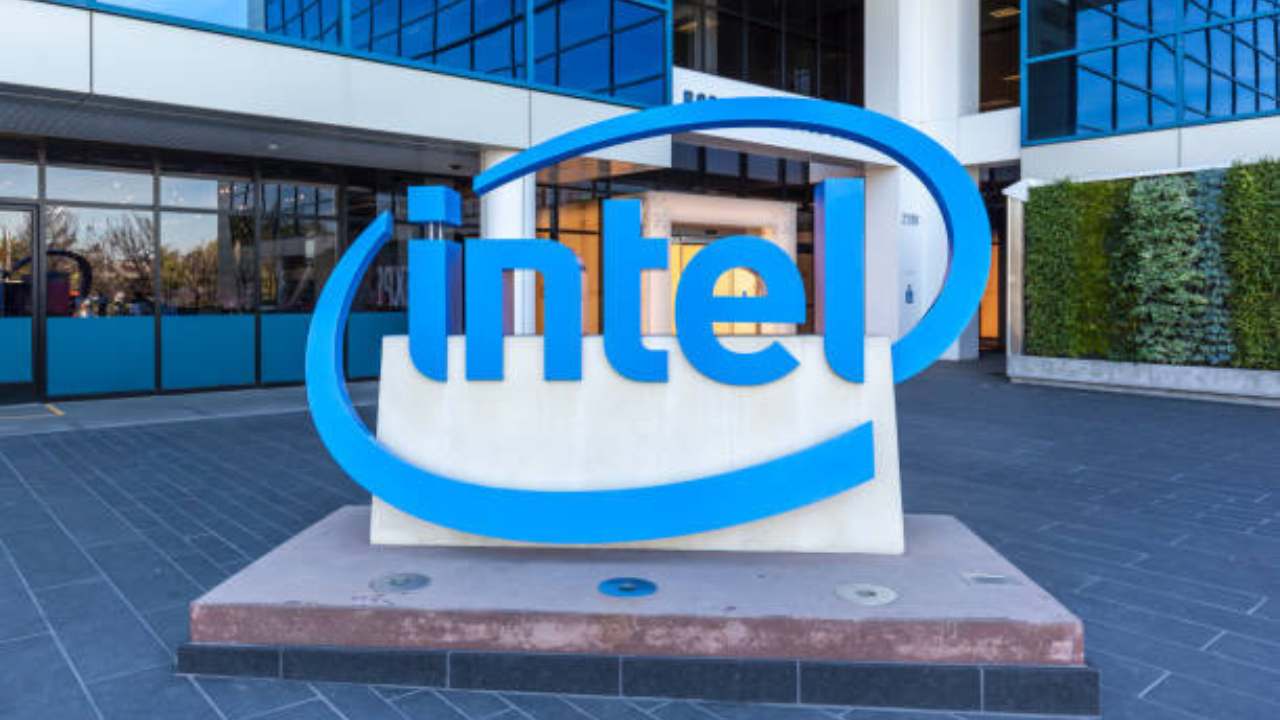 Intel CEO Pat Gelsinger Unveils Ambitious Foundry Revamp to Boost Market Competitiveness