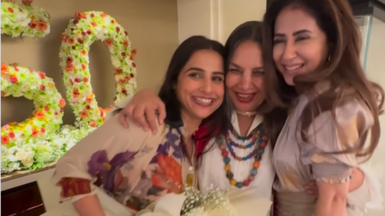 Shabana Azmi Turns 50? Farah Khan, Urmila Matondkar Get Surprised While Vidya Balan Says THIS To Impress Birthday Girl