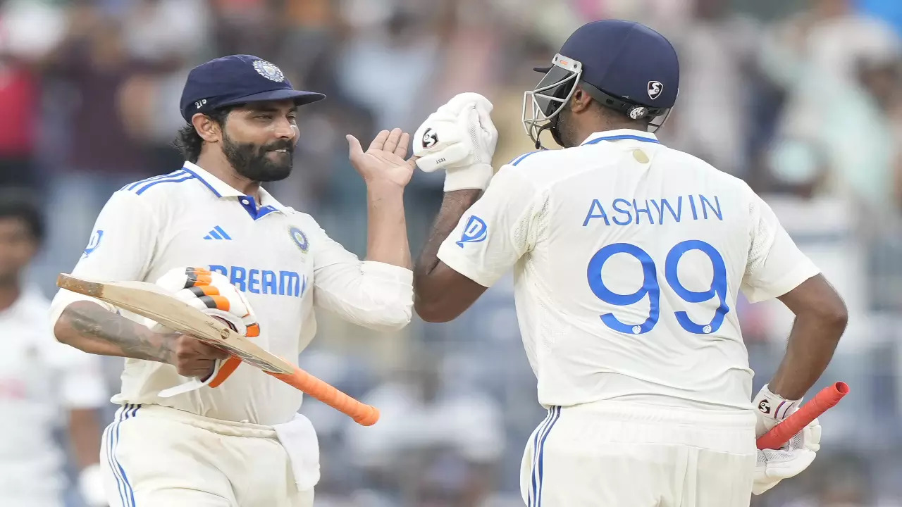 R Ashwin and Ravindra Jadeja in action in Chennai